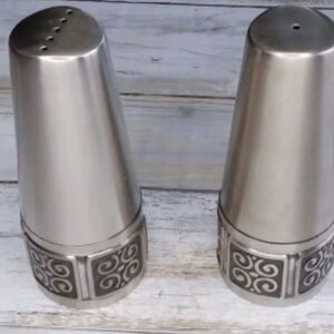 Mid century modern salt and pepper shakers metal G1